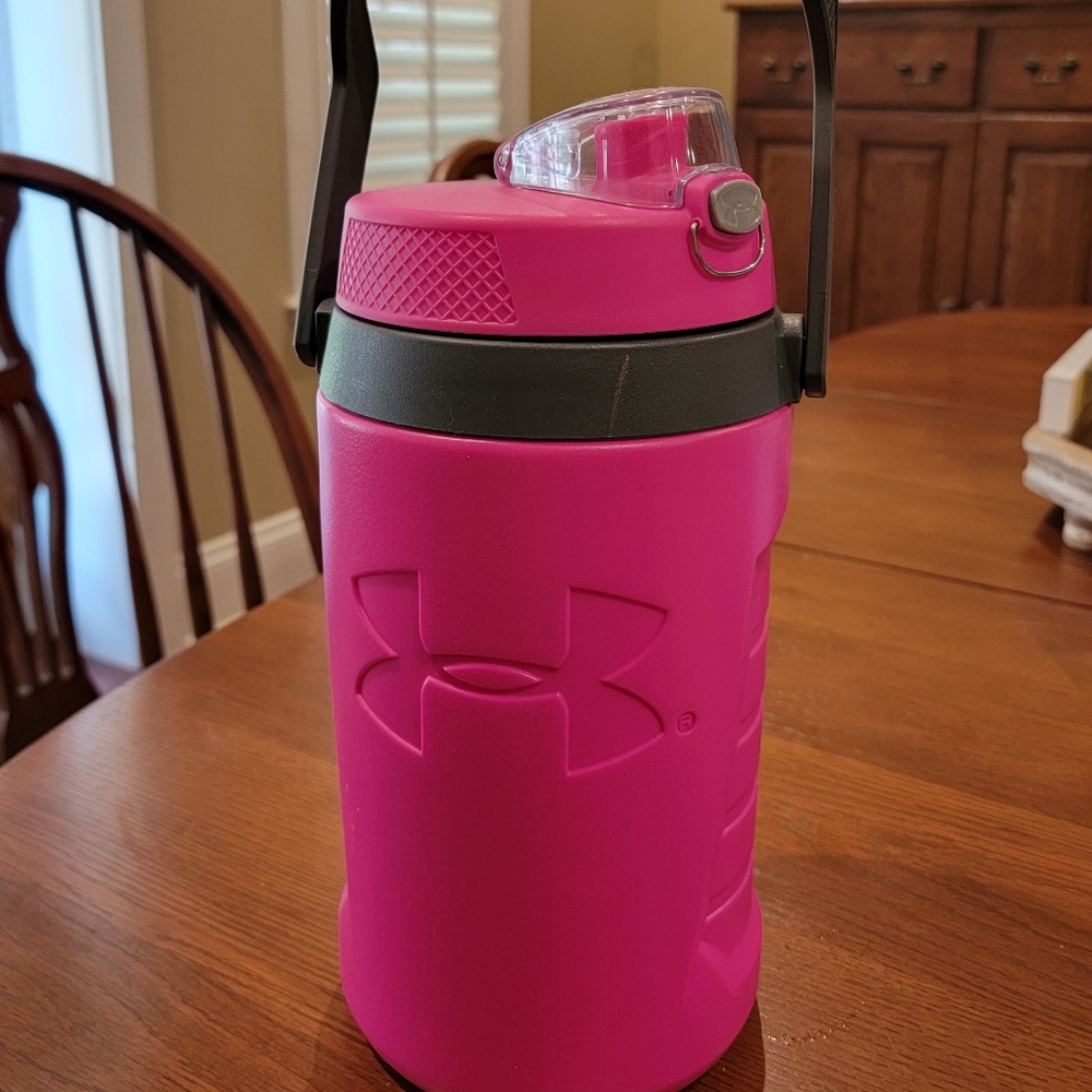 Under Armour Sideline sports thermos